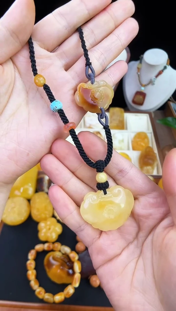琥珀未镶嵌珠宝奇石柒月