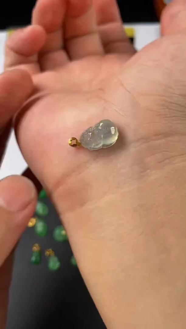 翡翠18K金镶嵌颈饰天然A货翡翠