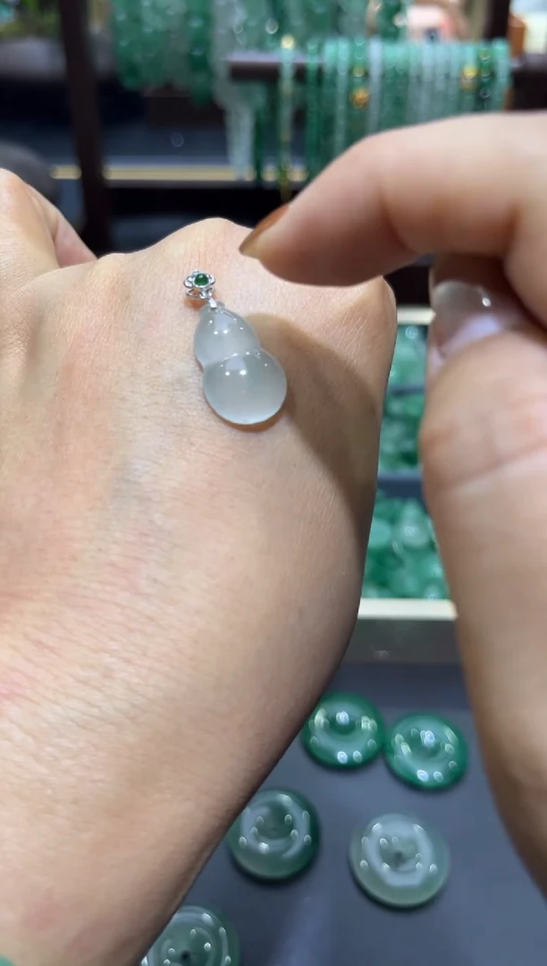 银S925镶嵌葫芦石英质玉葫芦