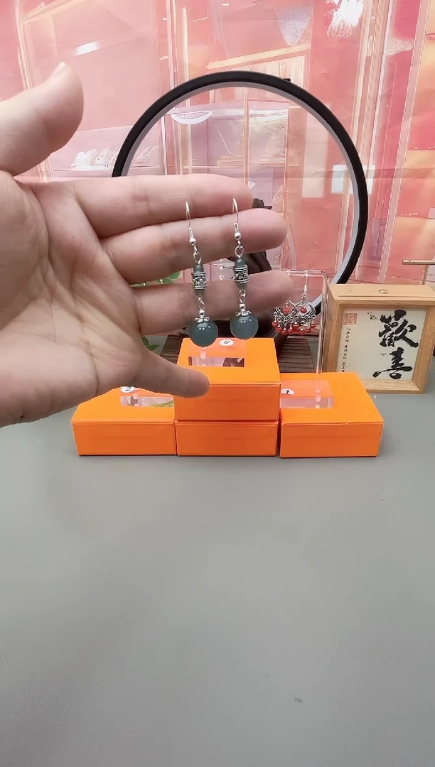 银S925镶嵌石英质玉（天山翠）耳坠h401