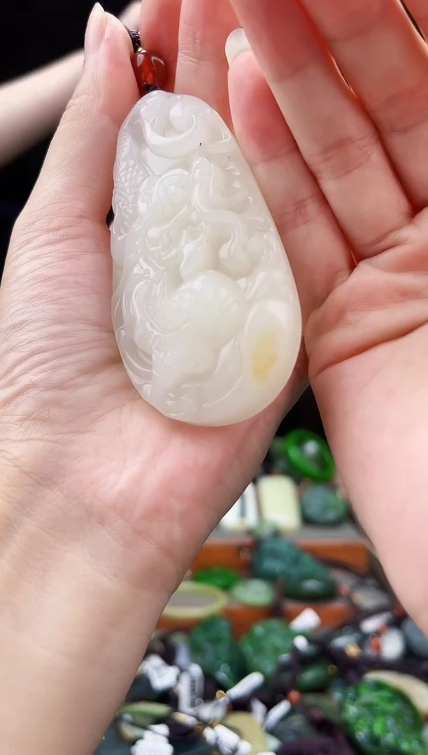 和田玉未镶嵌颈饰未镶嵌拍一发一