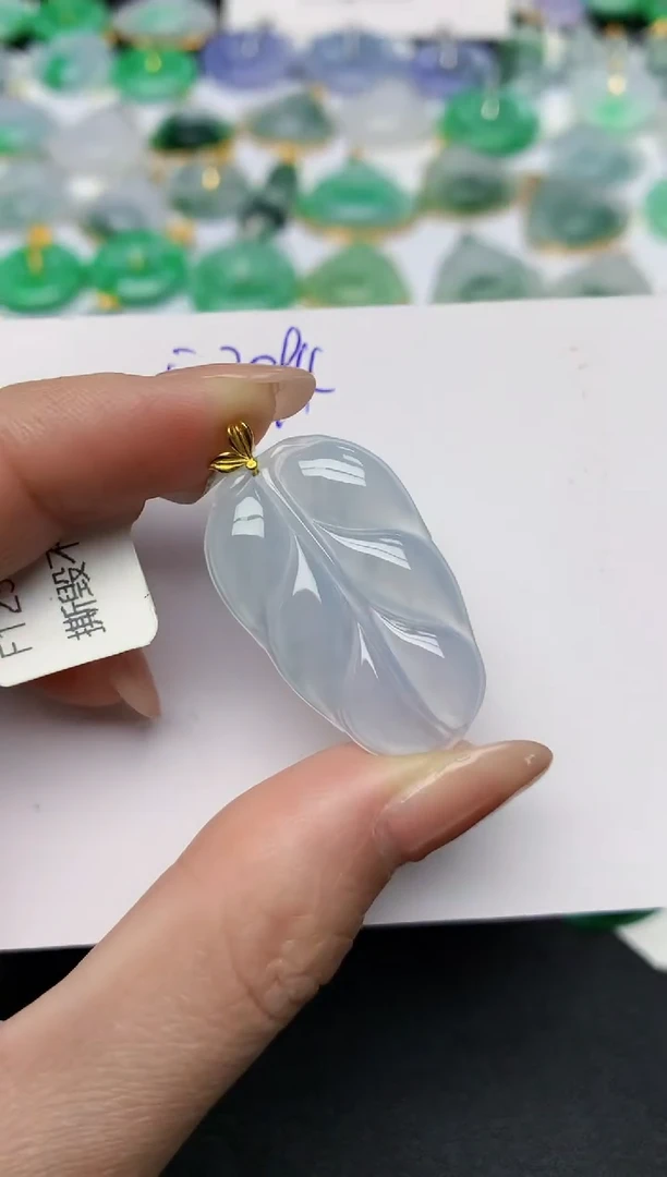 颈饰18K金镶嵌翡翠天然缅甸A货翡翠百元以上9元证书费自理