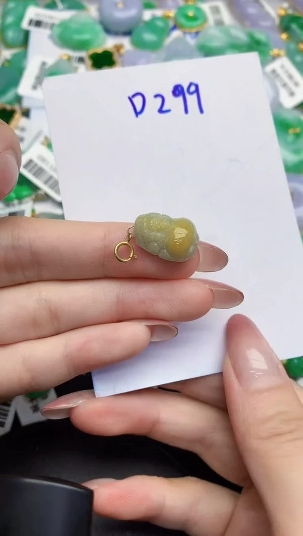翡翠未镶嵌颈饰缅甸天然翡翠A货