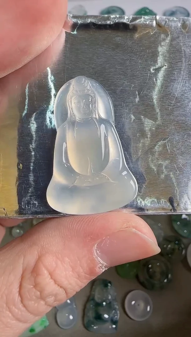 吊坠(不含链)未镶嵌翡翠.