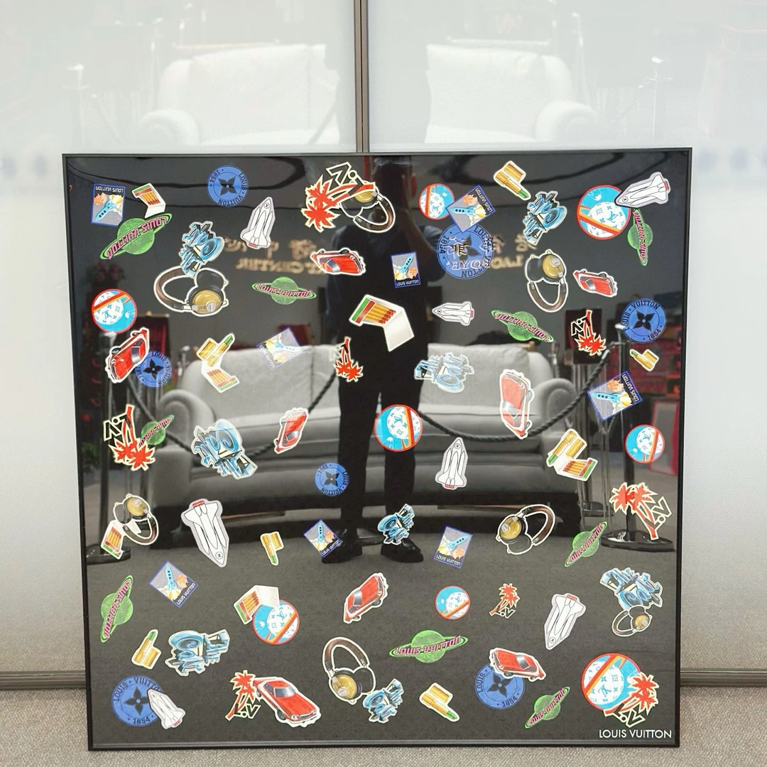 未使用 LouisVuitton/路易威登 老佛爷 徽章丝巾画