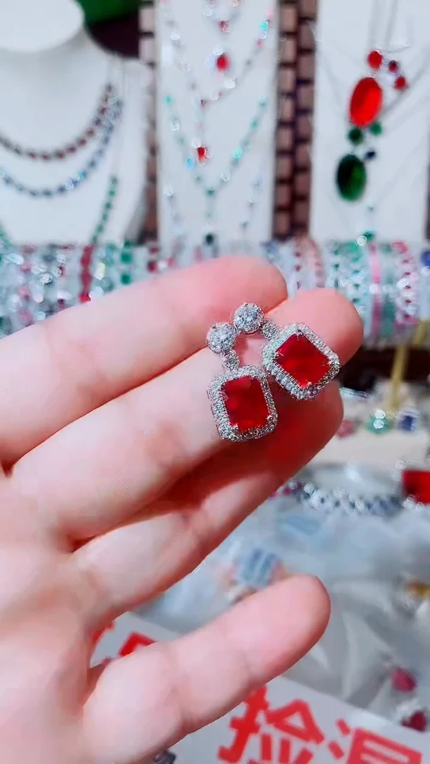 未镶嵌耳饰红宝石红宝石方耳钉