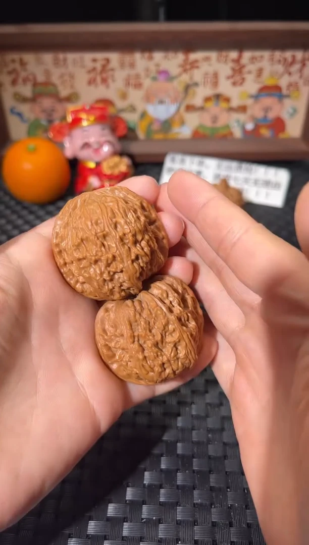 把件文玩核桃绣球40尺