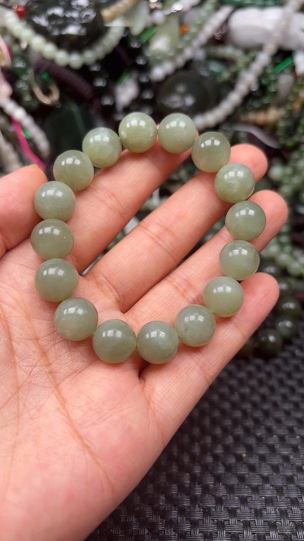 和田玉未镶嵌颈饰1