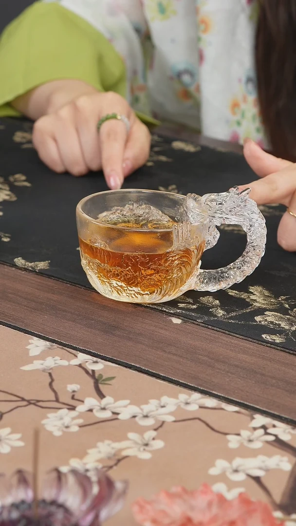 手工艺品琉璃白色龙杯