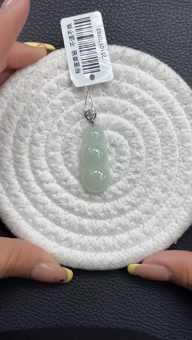 颈饰18K金镶嵌翡翠YM221-222-3 福豆