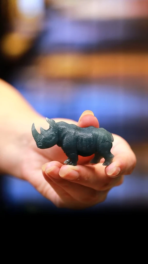 未镶嵌摆件翡翠犀牛