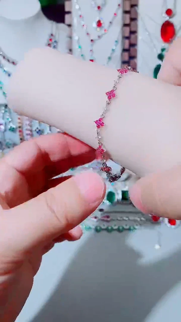 未镶嵌手链红宝石红宝石四叶草细手链