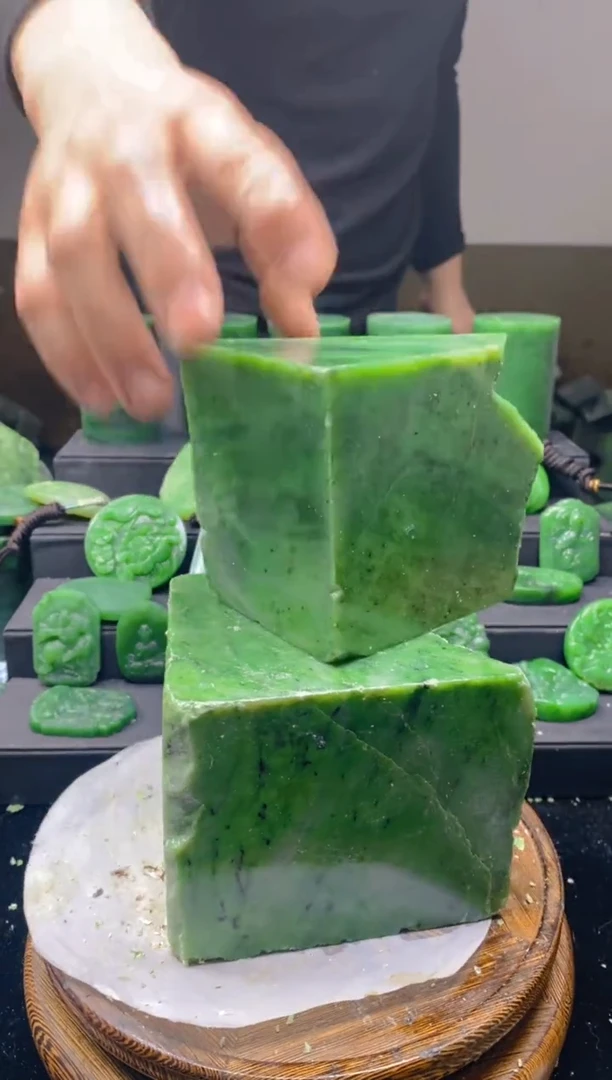 未镶嵌和田玉珠宝半成品1