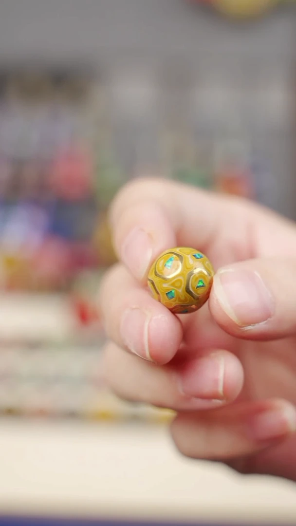 漆器铜丝圆珠 金