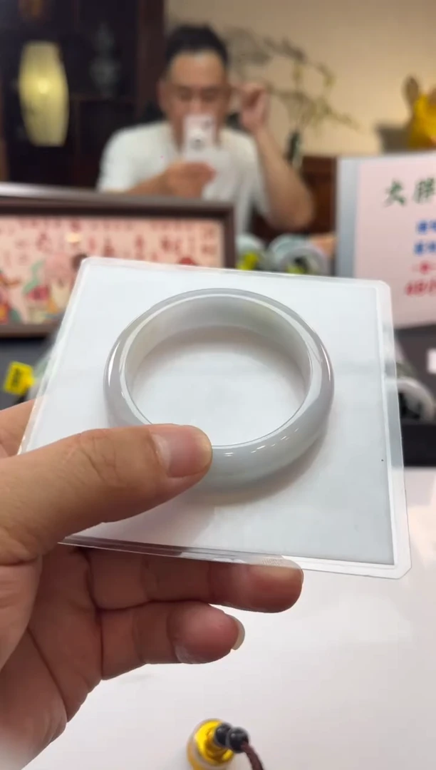 未镶嵌手镯翡翠翡翠4   正圈5253
