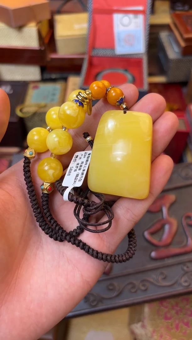 未镶嵌蜜蜡裸石——————————————18568