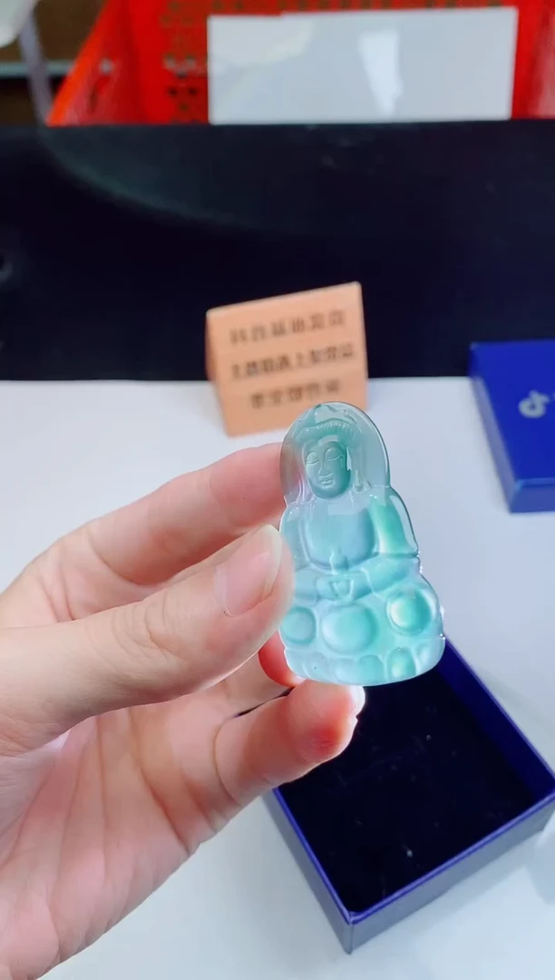 颈饰未镶嵌翡翠    ·