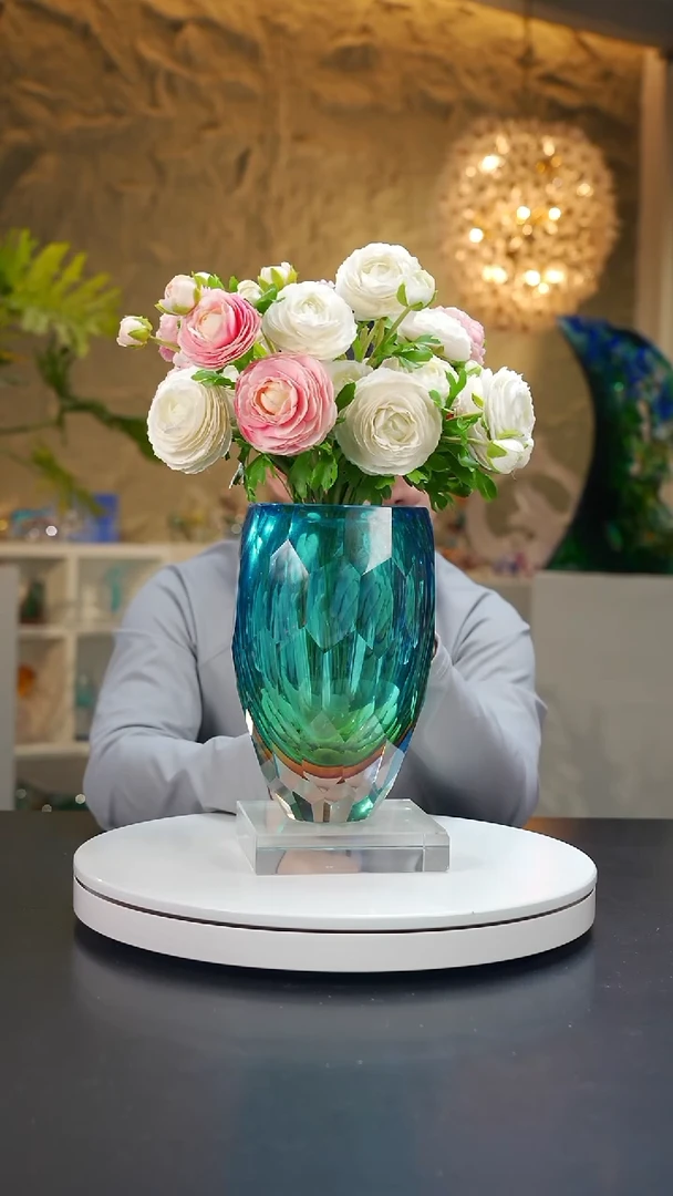 手工艺品琉璃蓝金色双色反影切面花器