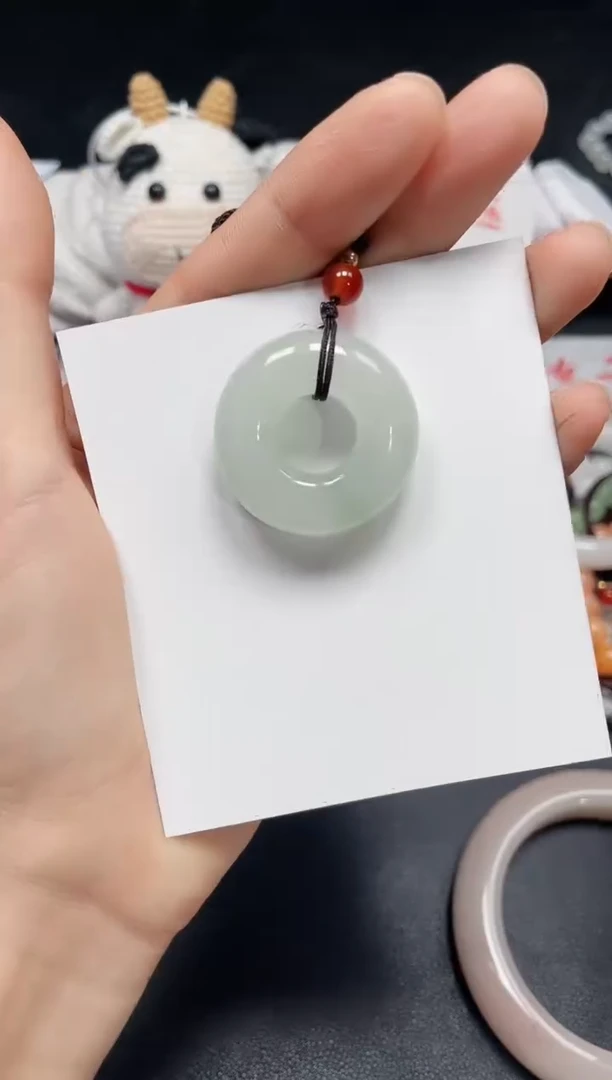 【闪购商品】石英质玉吊坠未镶嵌天山甜甜圈