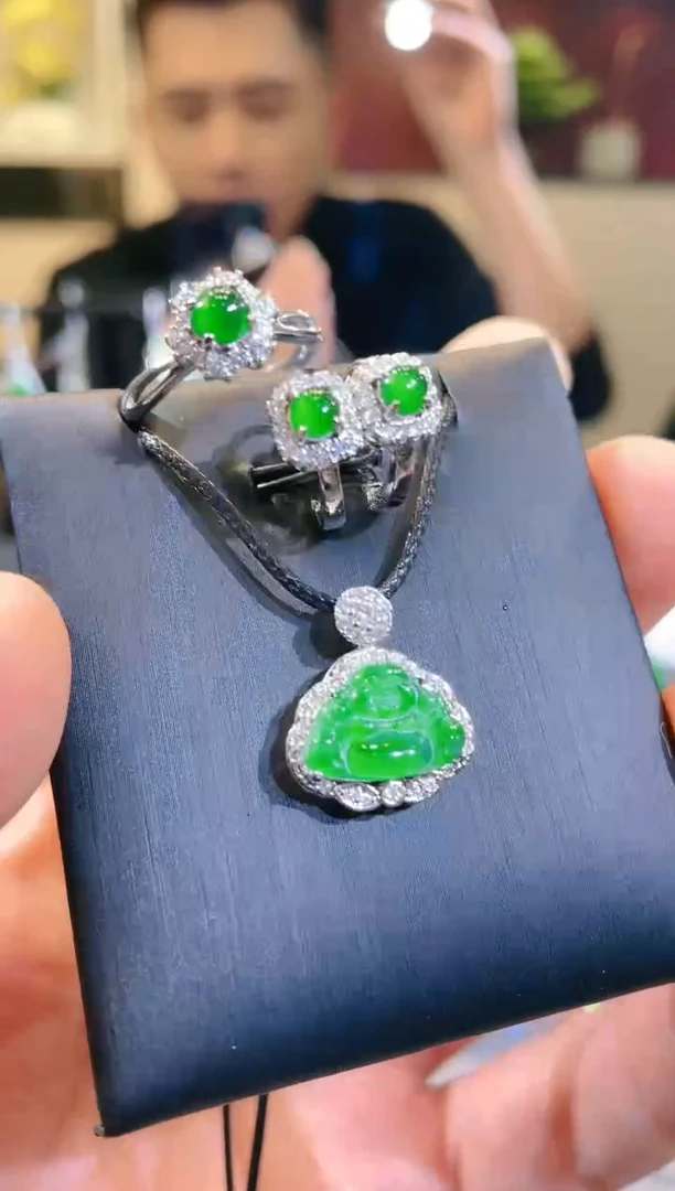 翡翠未镶嵌颈饰A1天然A货翡翠套装（不含链）