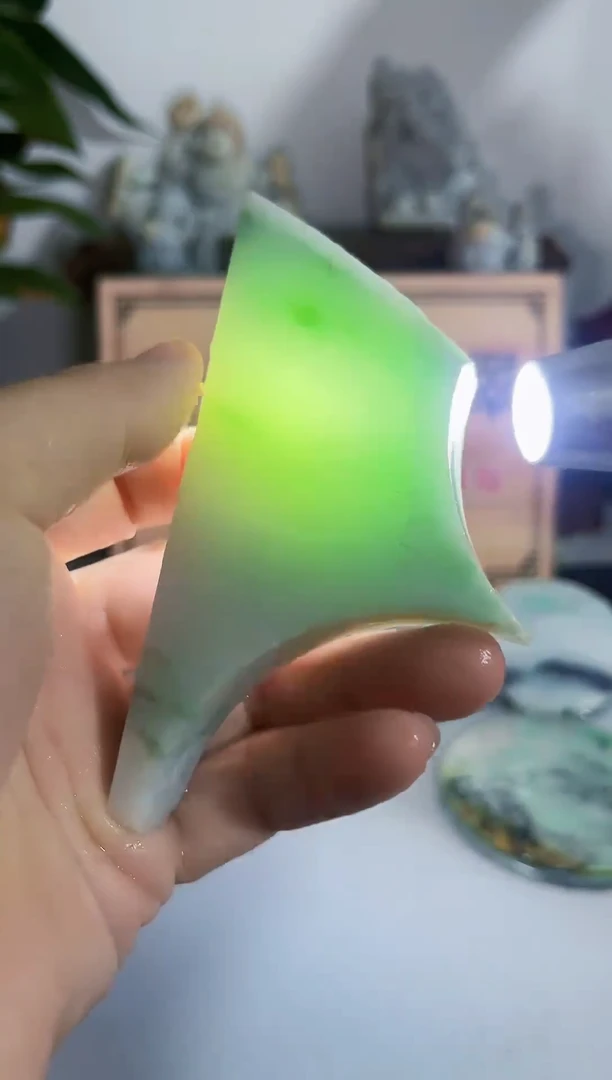 未镶嵌挂件翡翠395