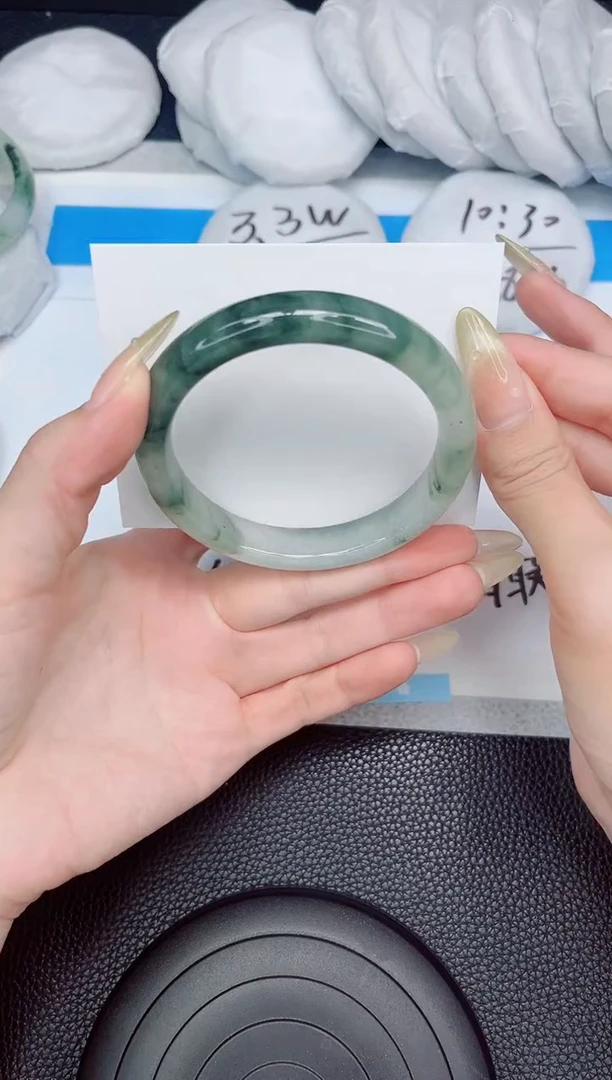 石英质玉手镯未镶嵌260-60.1