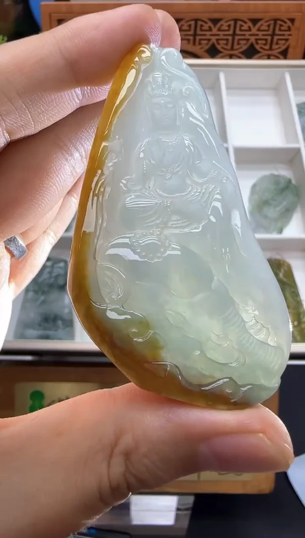 翡翠挂件未镶嵌A货翡翠多样性孤品