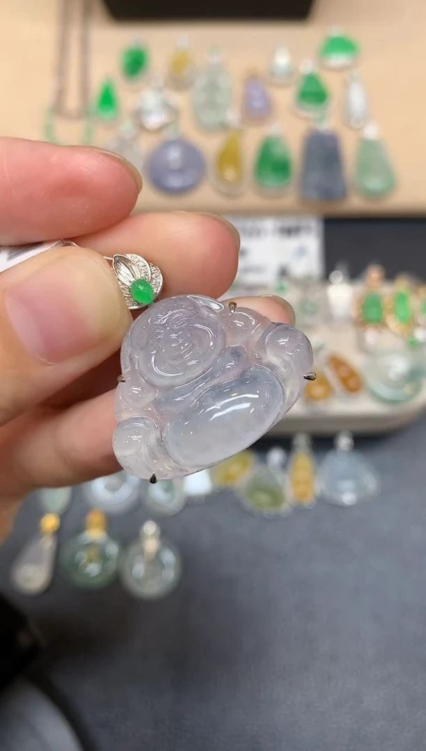 颈饰18K金镶嵌翡翠佛公【无服务费