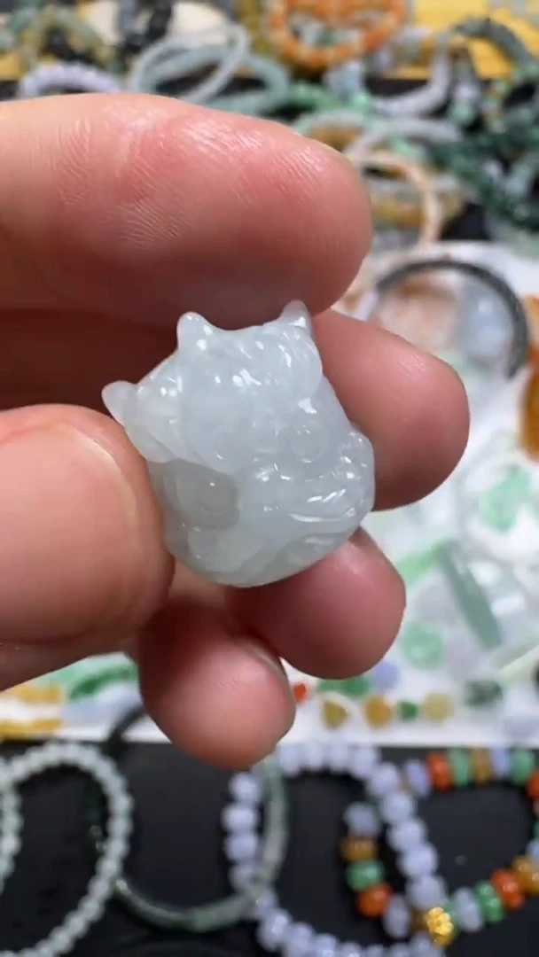 翡翠未镶嵌颈饰【闪购商品】 天然翡翠