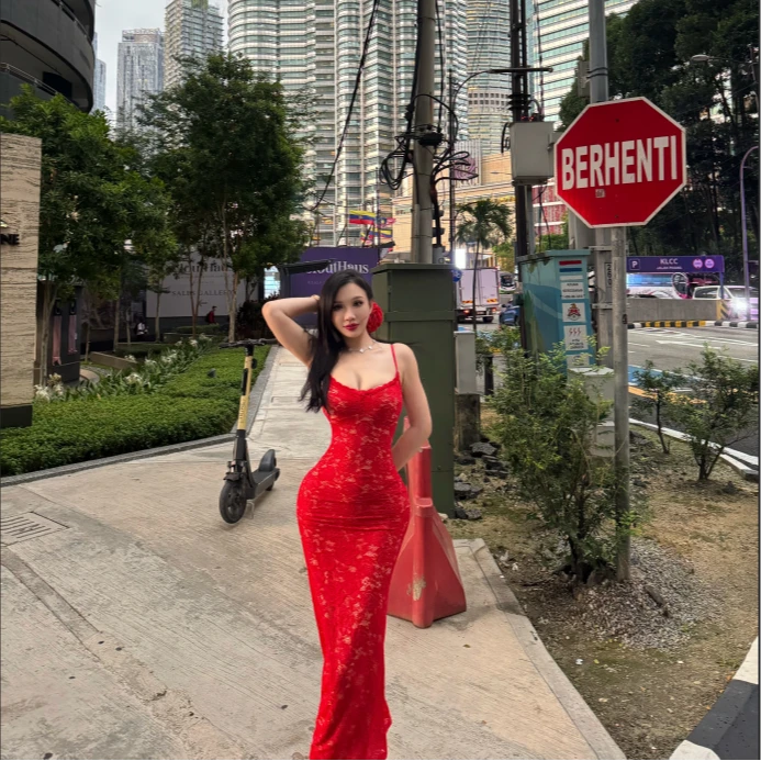 【一颗歪桃】定制高端吊带红色蕾丝连衣裙长裙夏季