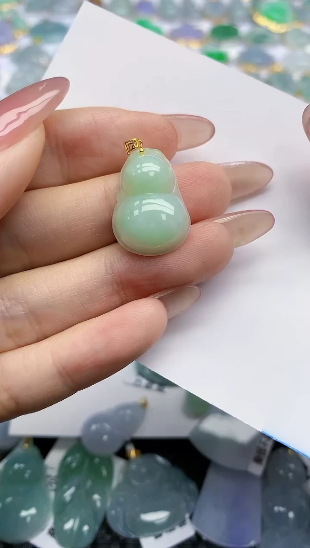 【闪购商品】翡翠挂件18K金镶嵌天然翡翠A货