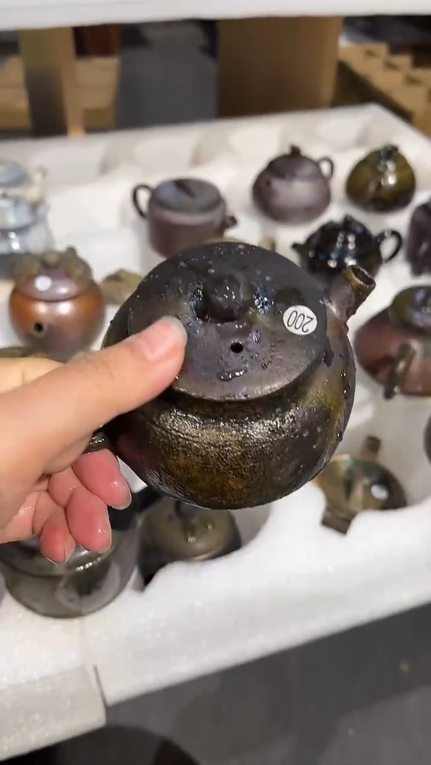 壶200号容量150-160ML陶泥 有取钉痕迹