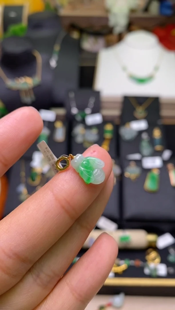 【闪购商品】翡翠颈饰18K金镶嵌净货18022