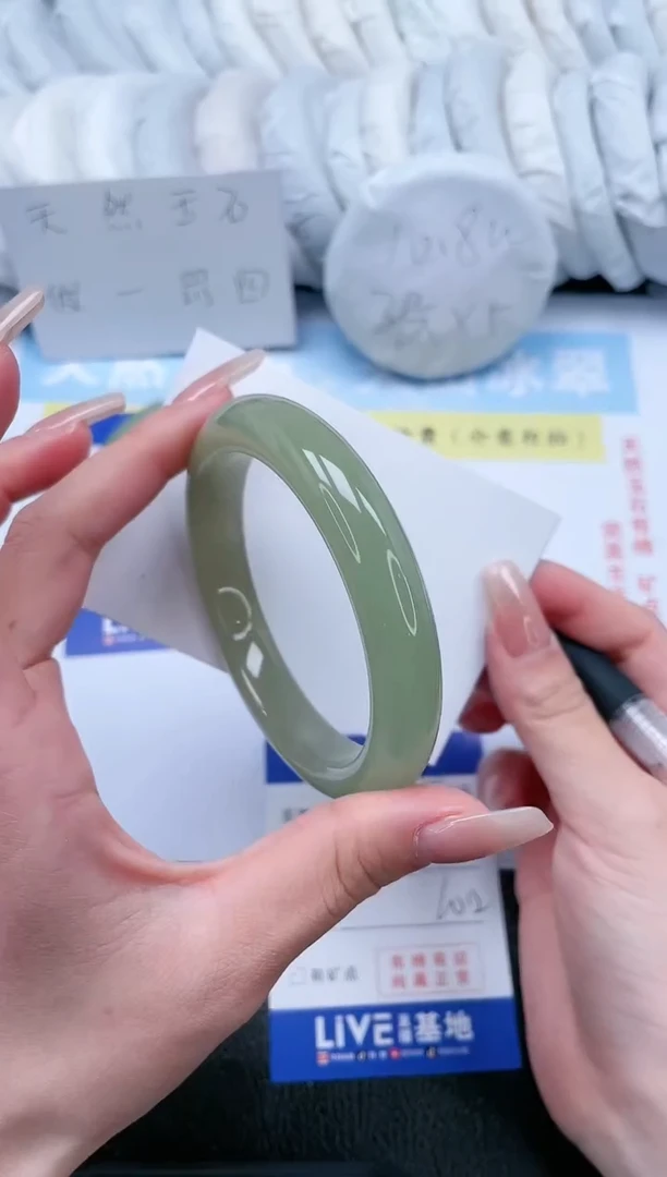 【闪购商品】石英质玉手镯未镶嵌T238-60