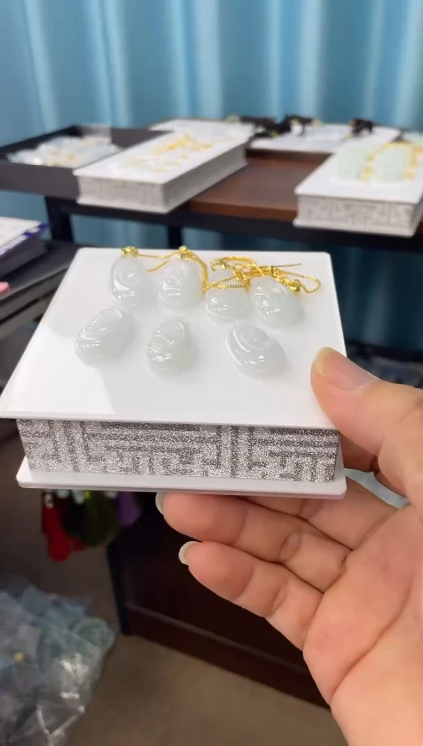 翡翠未镶嵌吊坠(不含链)小如意 多样性发其一