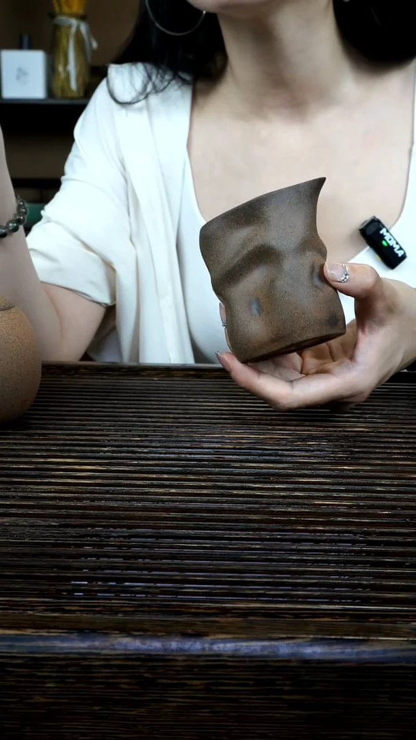 静悟斋 黄泥段手捏树桩公道杯200nl