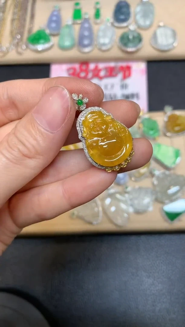 【闪购商品】翡翠颈饰18K金镶嵌财神【无服务费