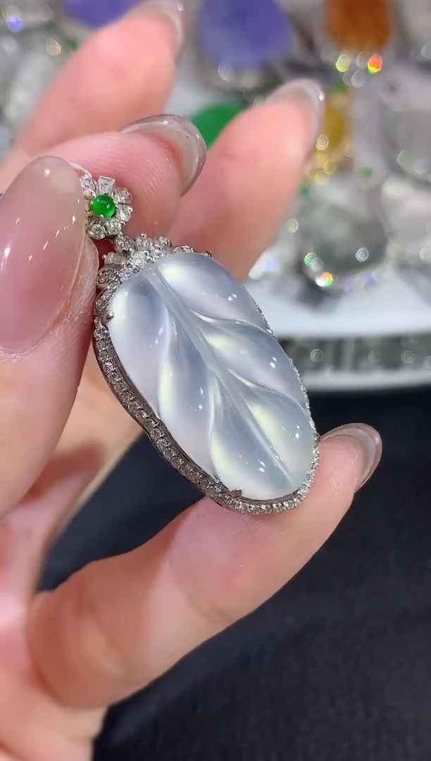 翡翠18K金镶嵌吊坠(不含链)C24