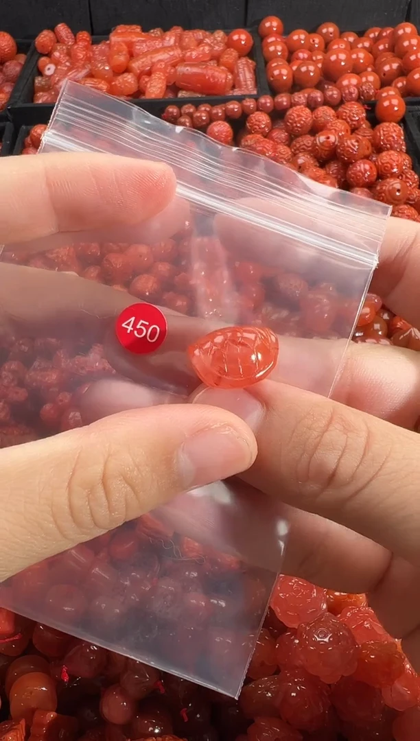 颈饰未镶嵌南红玛瑙1