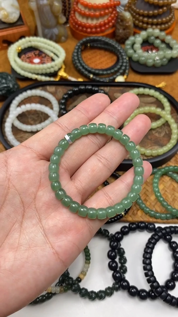 和田玉未镶嵌颈饰手串