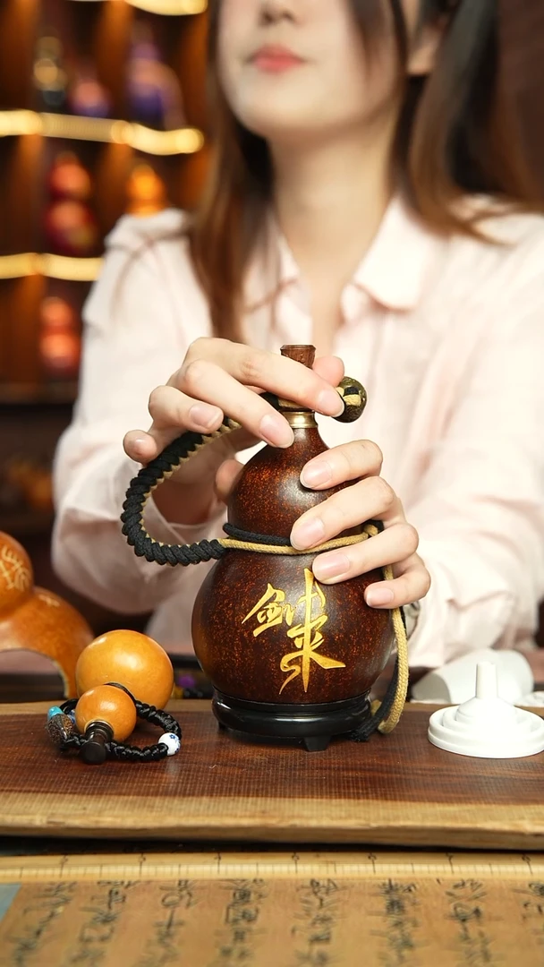348号500ml左右非遗大漆酒葫芦