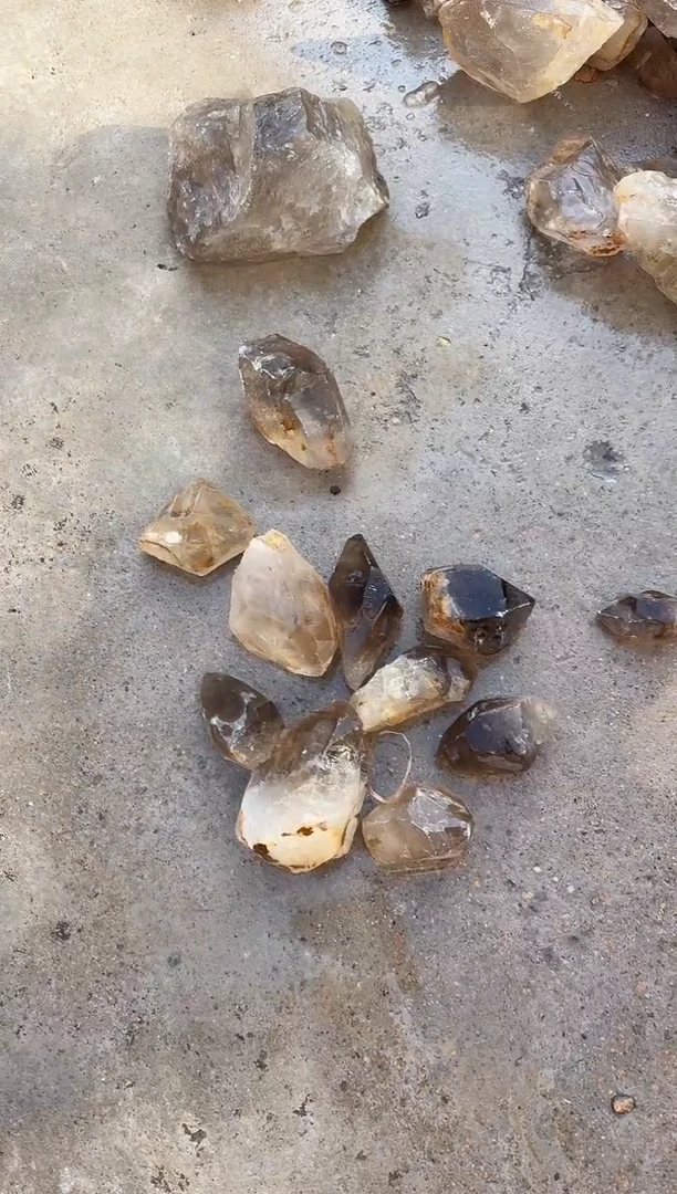 【闪购商品】水晶摆件未镶嵌茶水晶 500g