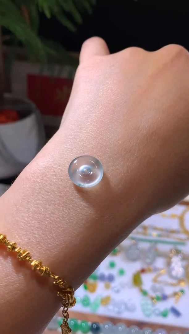 天然缅甸A货翡翠13*3.7高冰平安扣