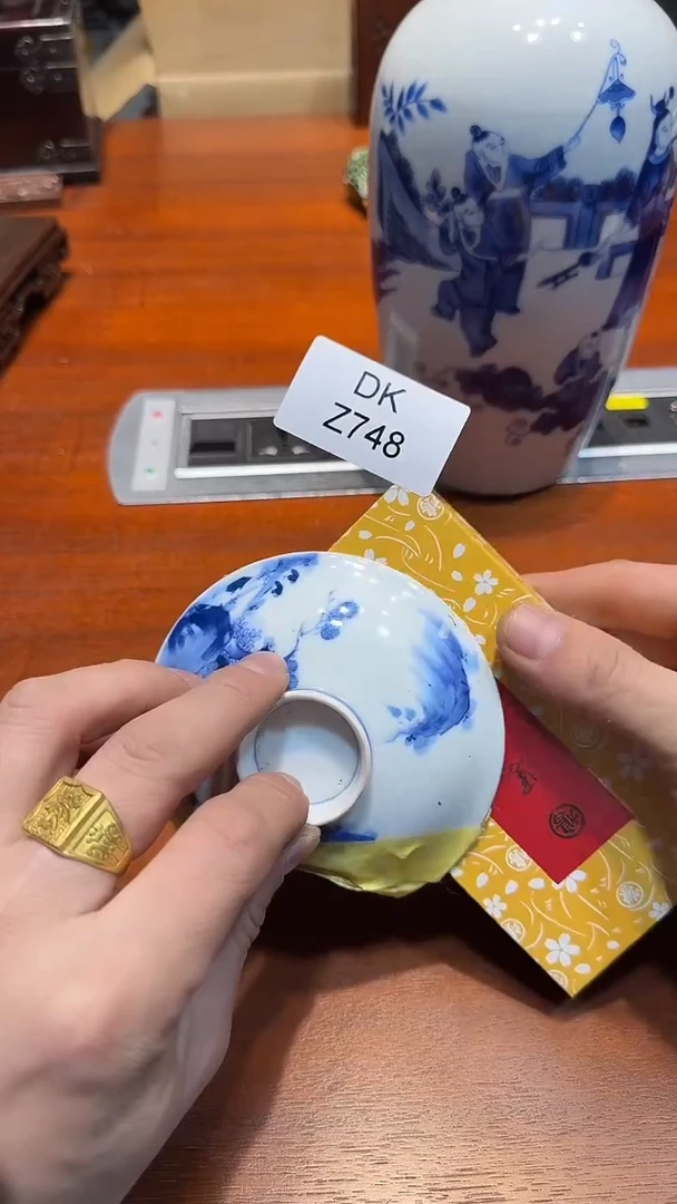 瓷片和*哈哈哈哈哈哈748