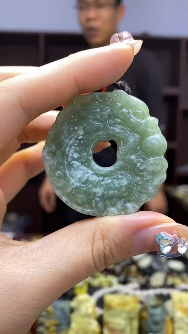 未镶嵌岫玉挂件