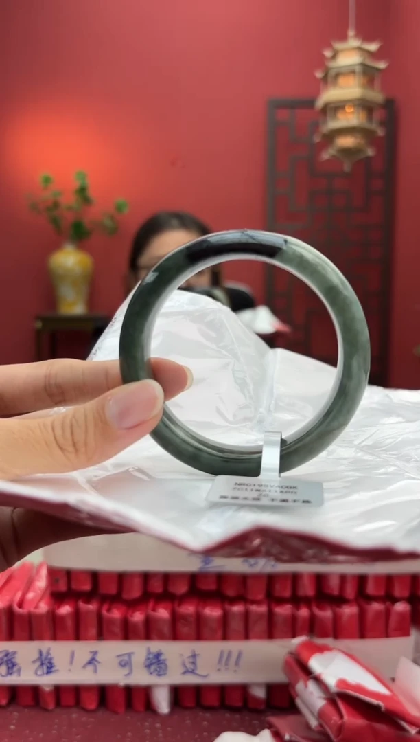 未镶嵌手镯翡翠翡翠手镯2