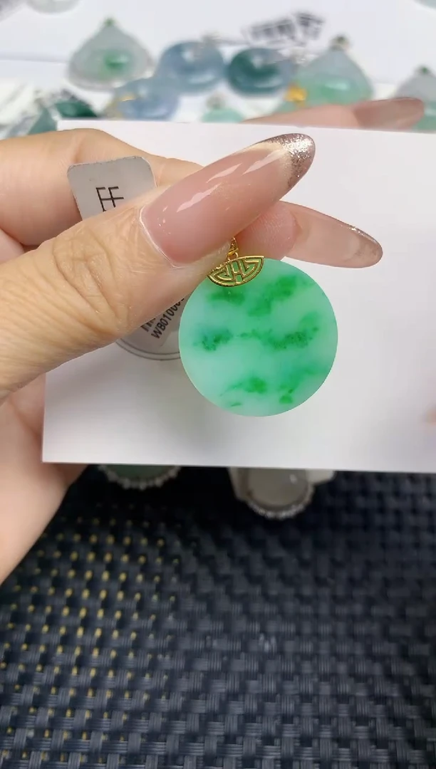 颈饰18K金镶嵌翡翠天然缅甸A货翡翠百元以上9元证书费自理