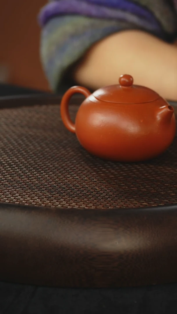 茶壶紫砂西施 鱼籽朱泥