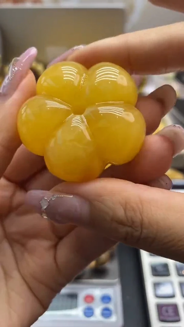 琥珀未镶嵌珠宝奇石2788