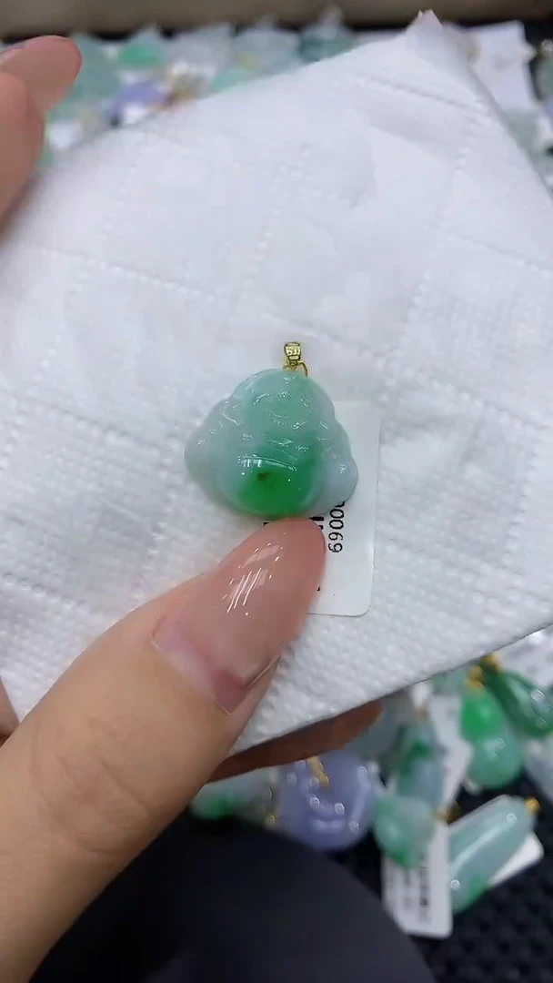 颈饰18K金镶嵌翡翠11111111